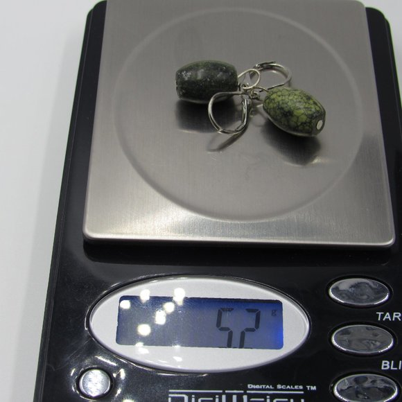 Green Stone Earrings Dangle Earrings Vintage - Picture 4 of 4